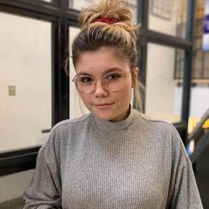 Meet your Posher, Lorie